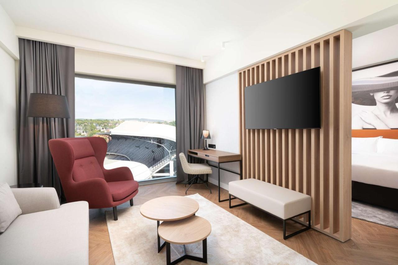 Radisson Blu Hotel, Cluj Exterior foto A room at the hotel